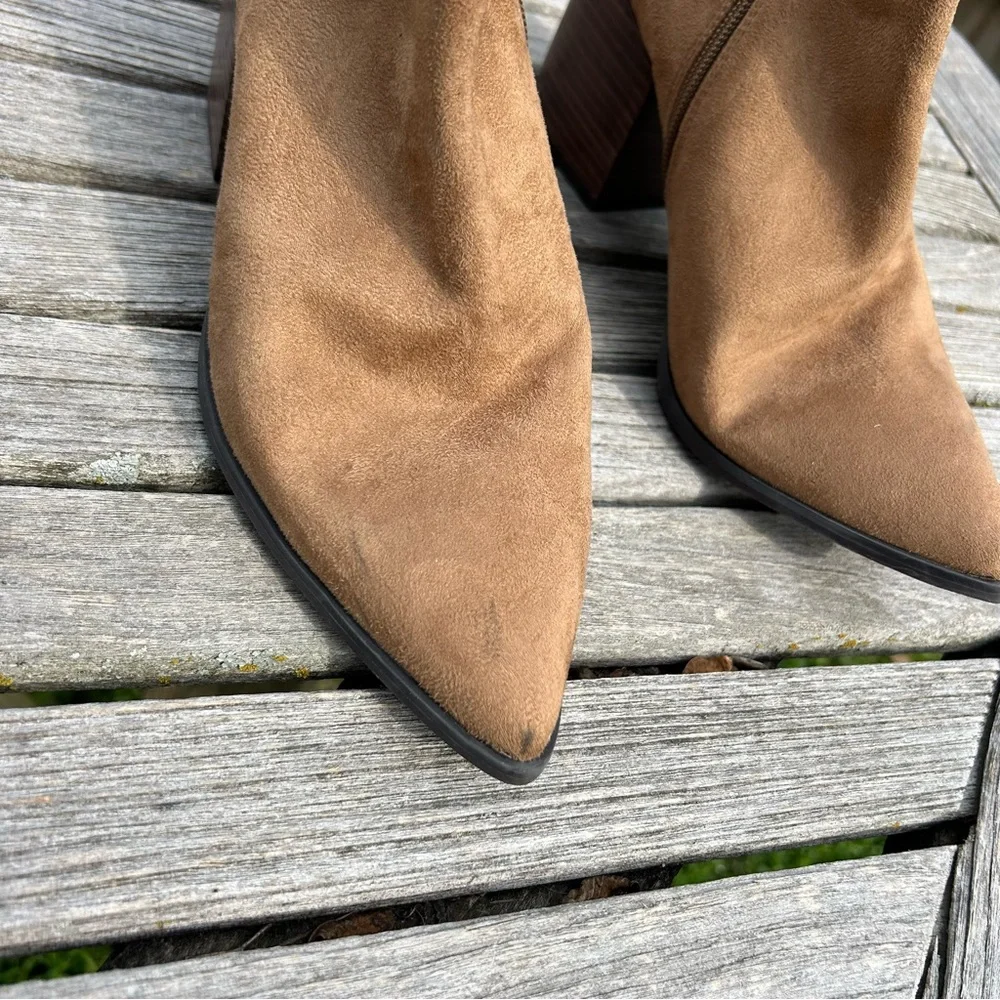 Linea Paolo Sadie Block Heel Bootie size‎ 9.5